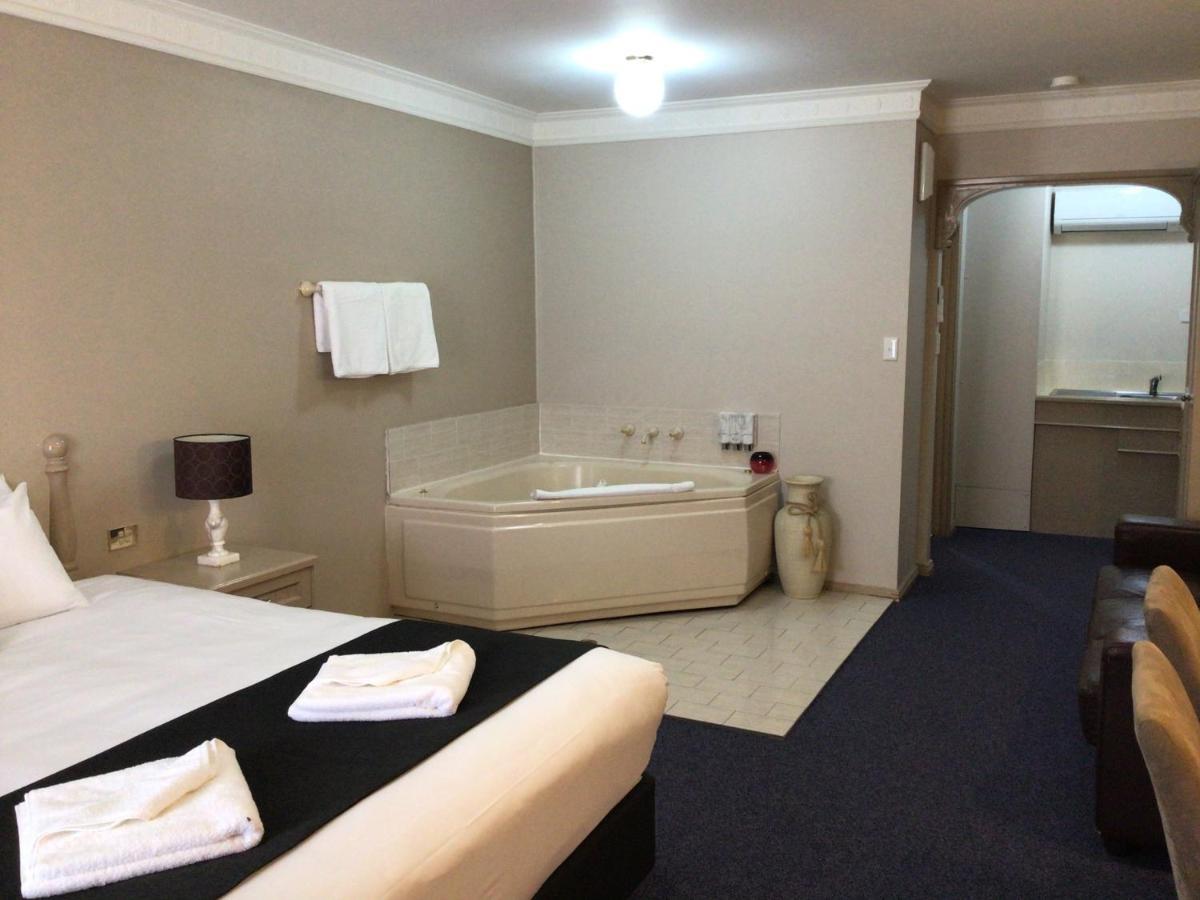 Heritage Motor Inn Goulburn Exteriör bild