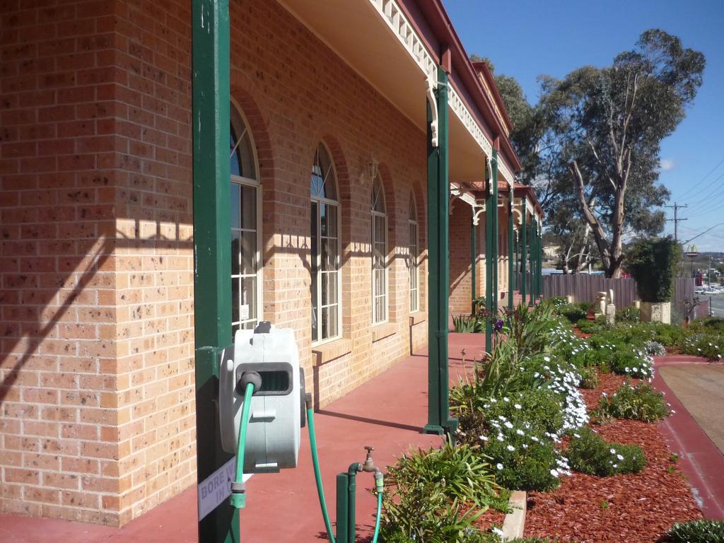 Heritage Motor Inn Goulburn Exteriör bild