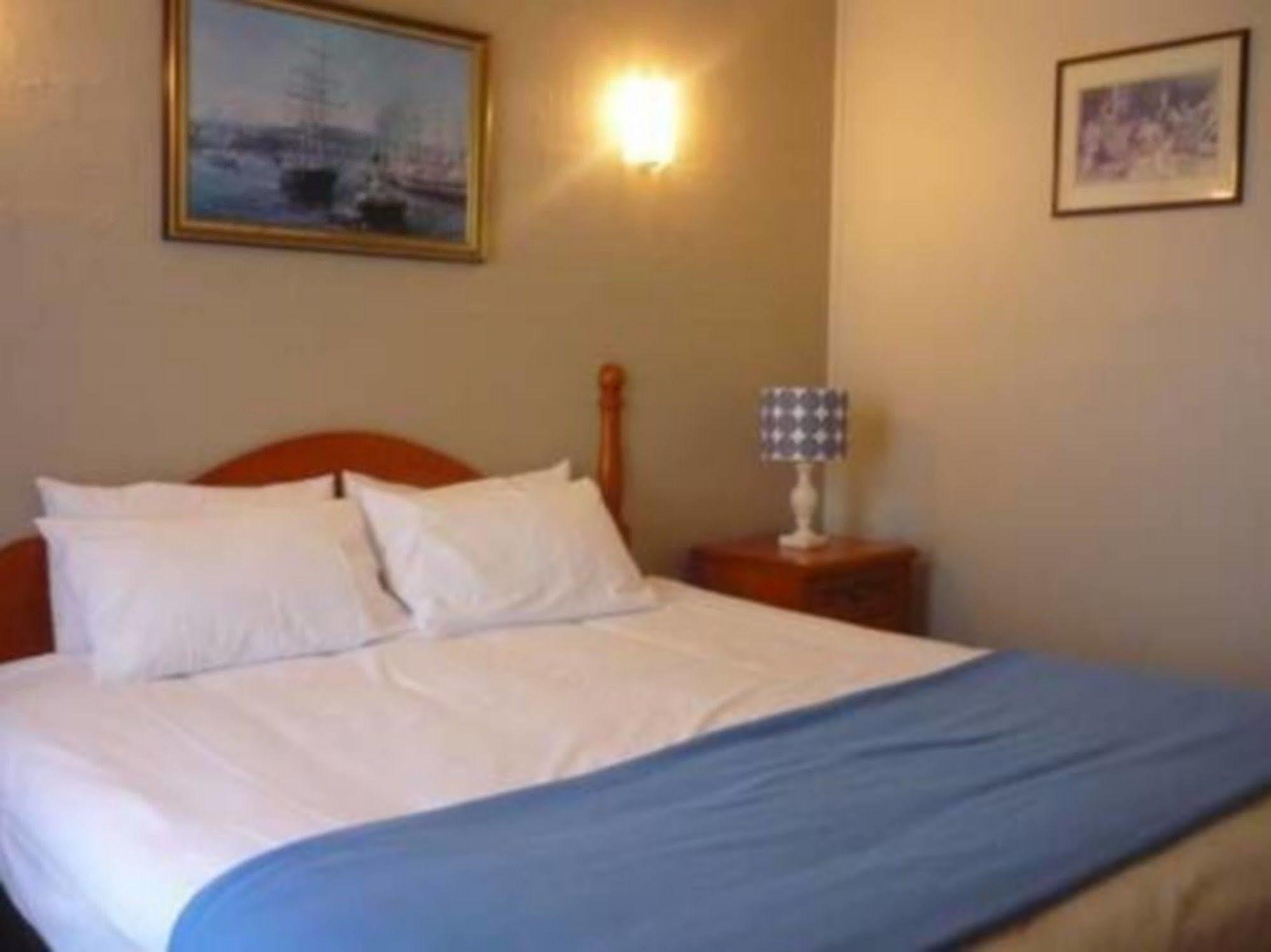 Heritage Motor Inn Goulburn Exteriör bild