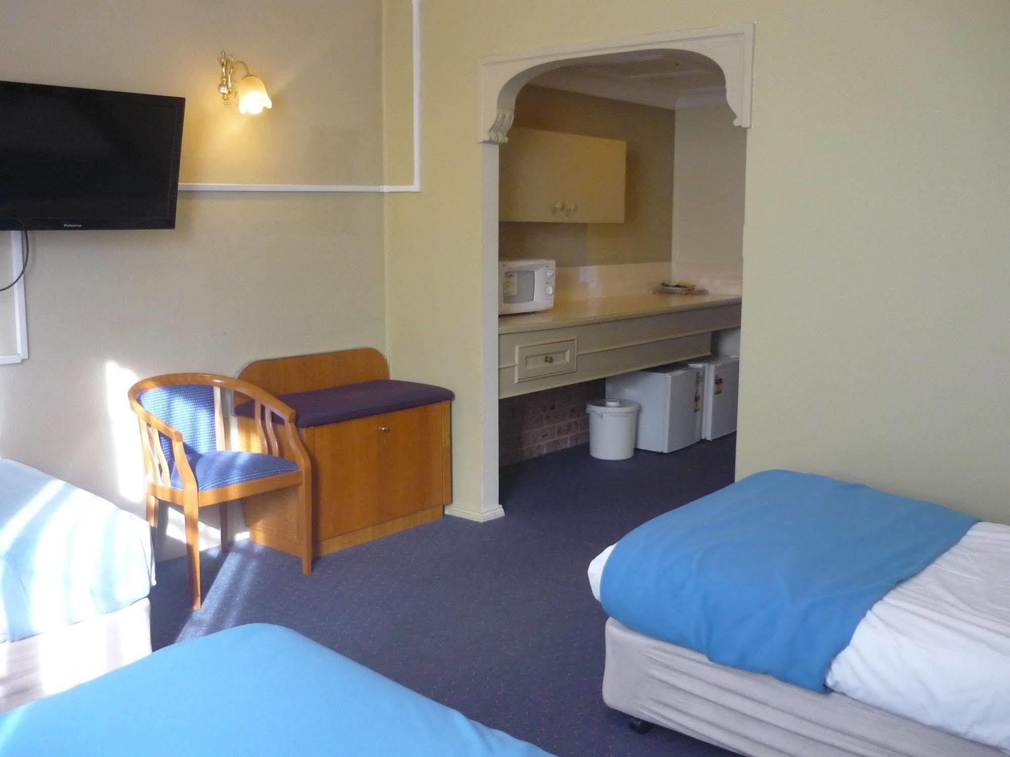 Heritage Motor Inn Goulburn Exteriör bild