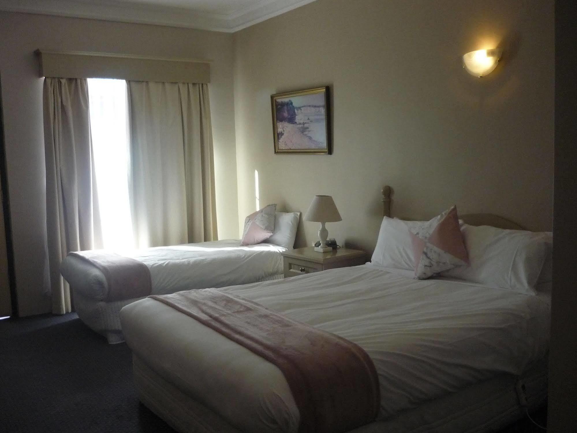 Heritage Motor Inn Goulburn Exteriör bild